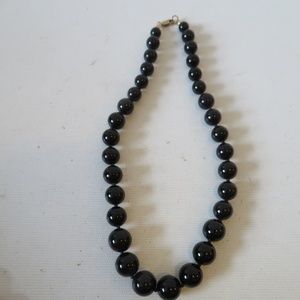 SHAG BLACK BEADED NECKLACE LENGTH 17" *